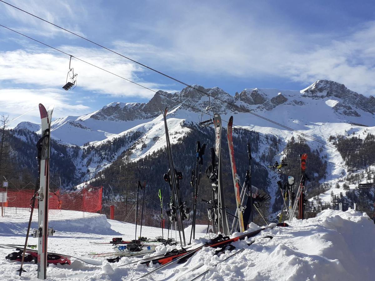 Skis Aux Pieds Dans Un Appartement Cosy Au Coeur Du Queyras 莫利涅恩凯拉 外观 照片